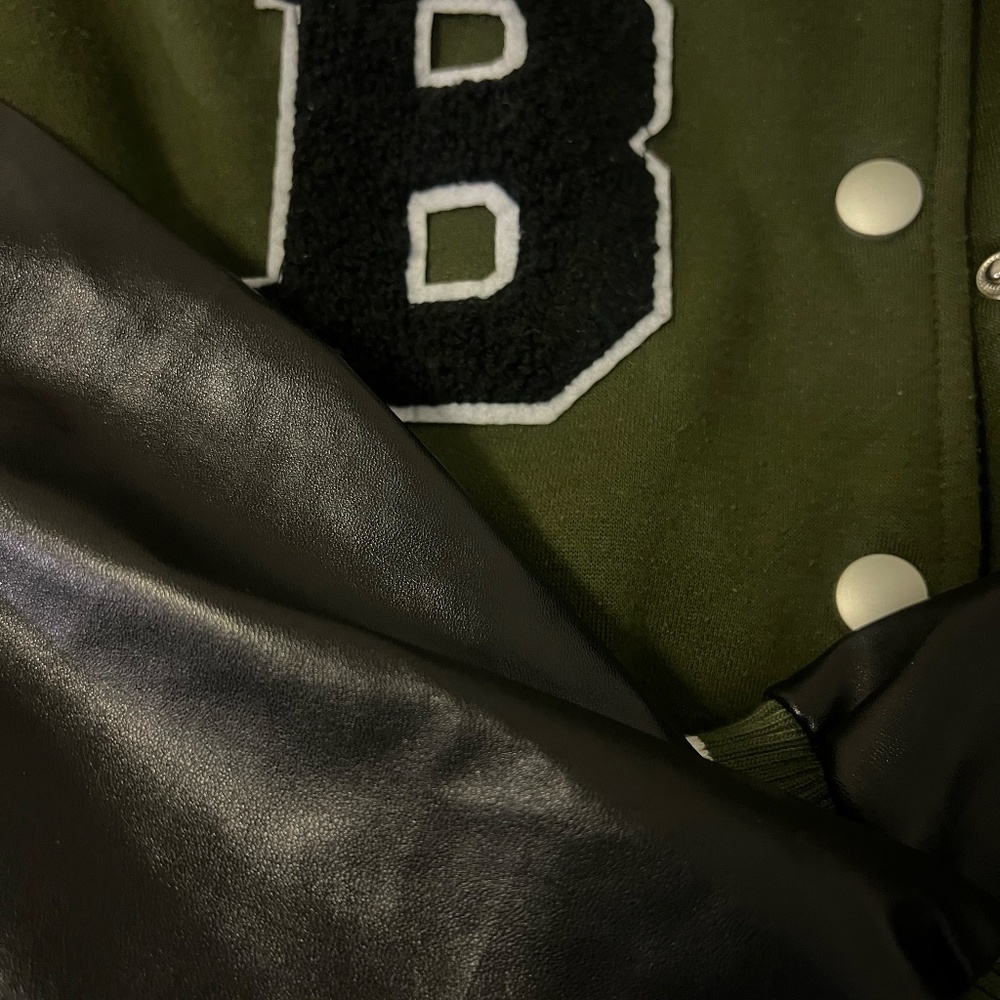 B-Letter Pattern Varsity Jacket - image 2